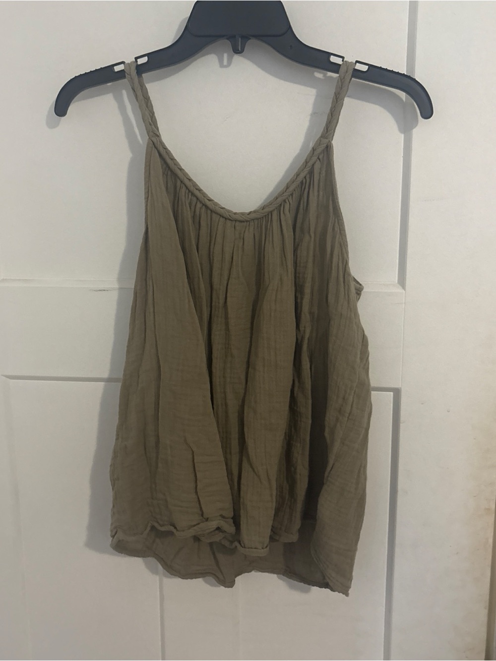 Relaxed Sleeveless Tank Top in Olive